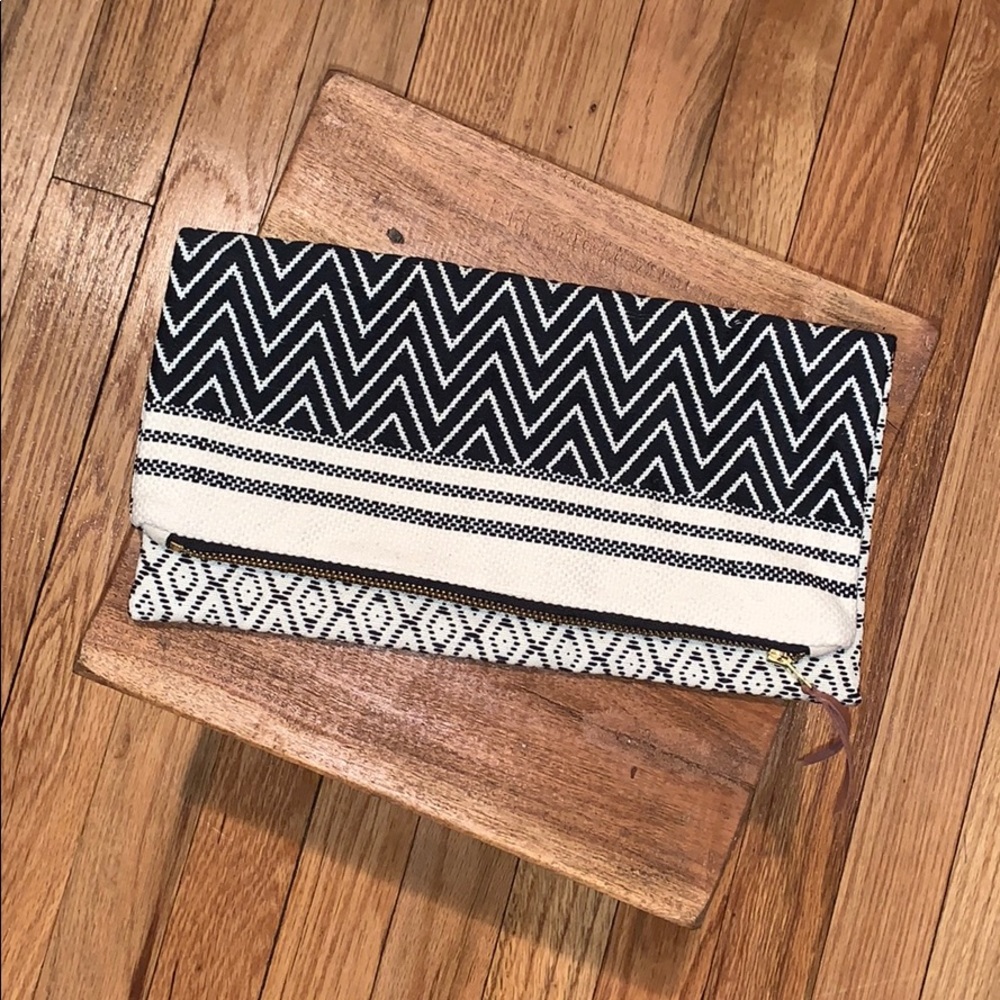 Tribe Alive foldable clutch
